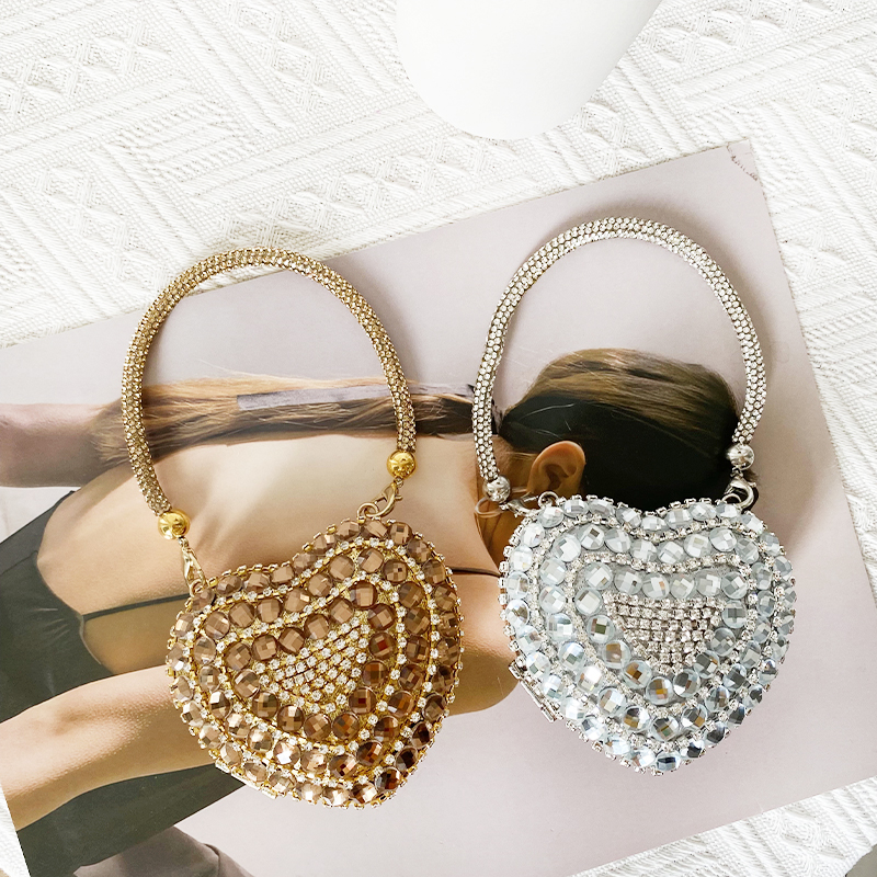 Luxury Small Bling Heart Shape - Evening Bag Beaded บทวิจารณ์และราคา