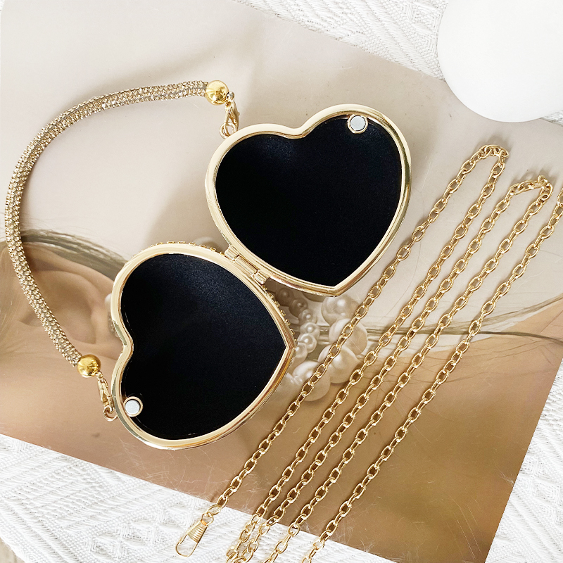 Luxury Small Bling Heart Shape - Evening Bag Beaded บทวิจารณ์และราคา
