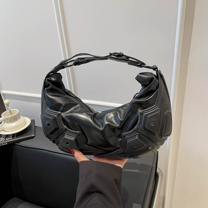 Dark Trendy Half Moon Shaped H - Women Bags 2026 Trends บทวิจารณ์และราคา