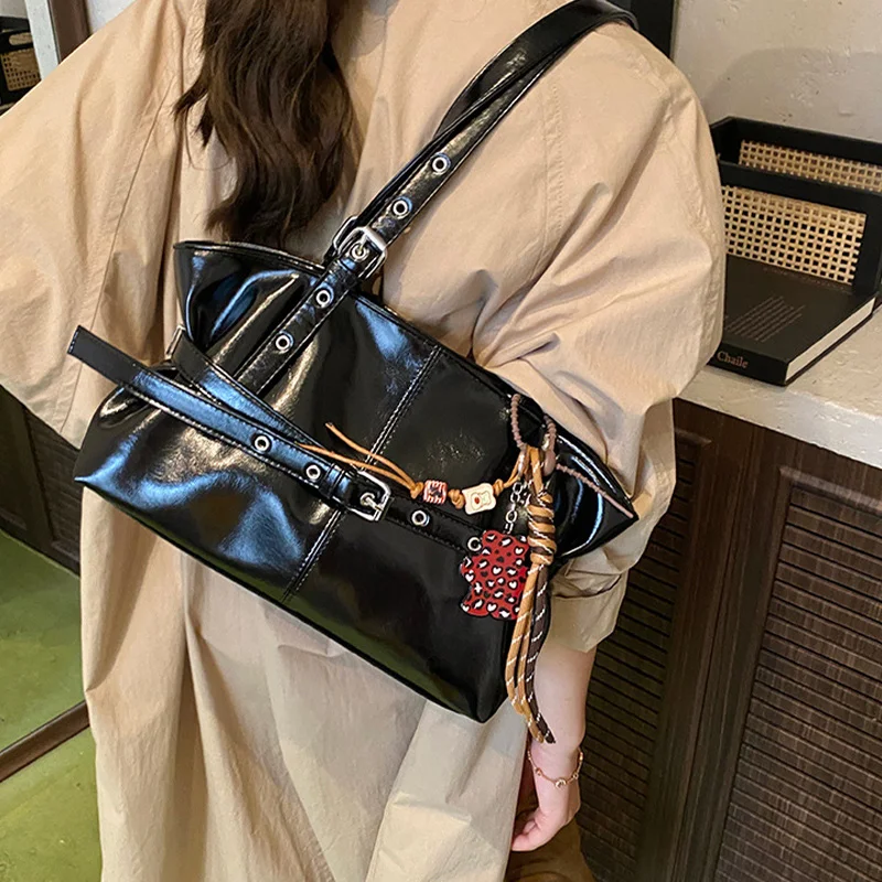 Fashionable Designer Tote Bag  - Women Bags Premium Brands บทวิจารณ์และราคา