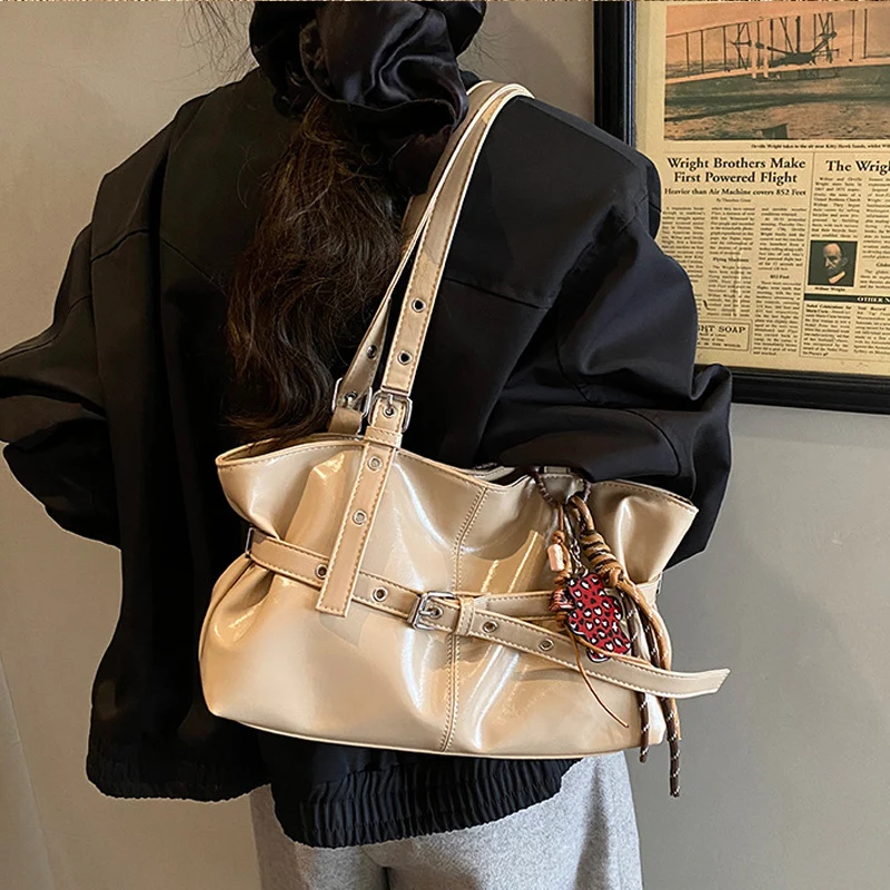 Fashionable Designer Tote Bag  - Women Bags Premium Brands บทวิจารณ์และราคา