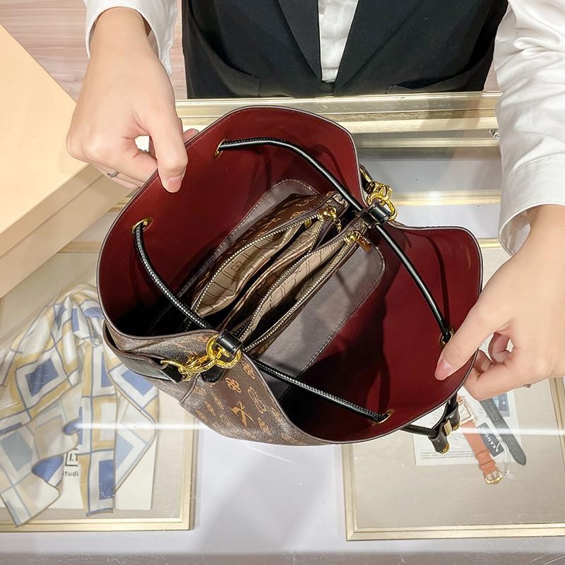 Luxury Brand Leather Handbag F - Women Bags Popular Brands บทวิจารณ์และราคา