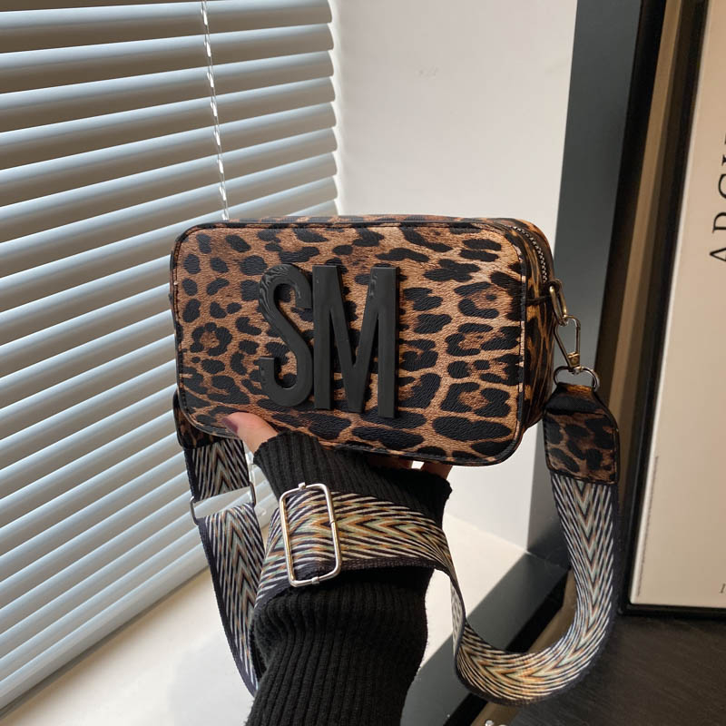 Fashion Letters Shoulder Bags  - Women Bags Kurt บทวิจารณ์และราคา