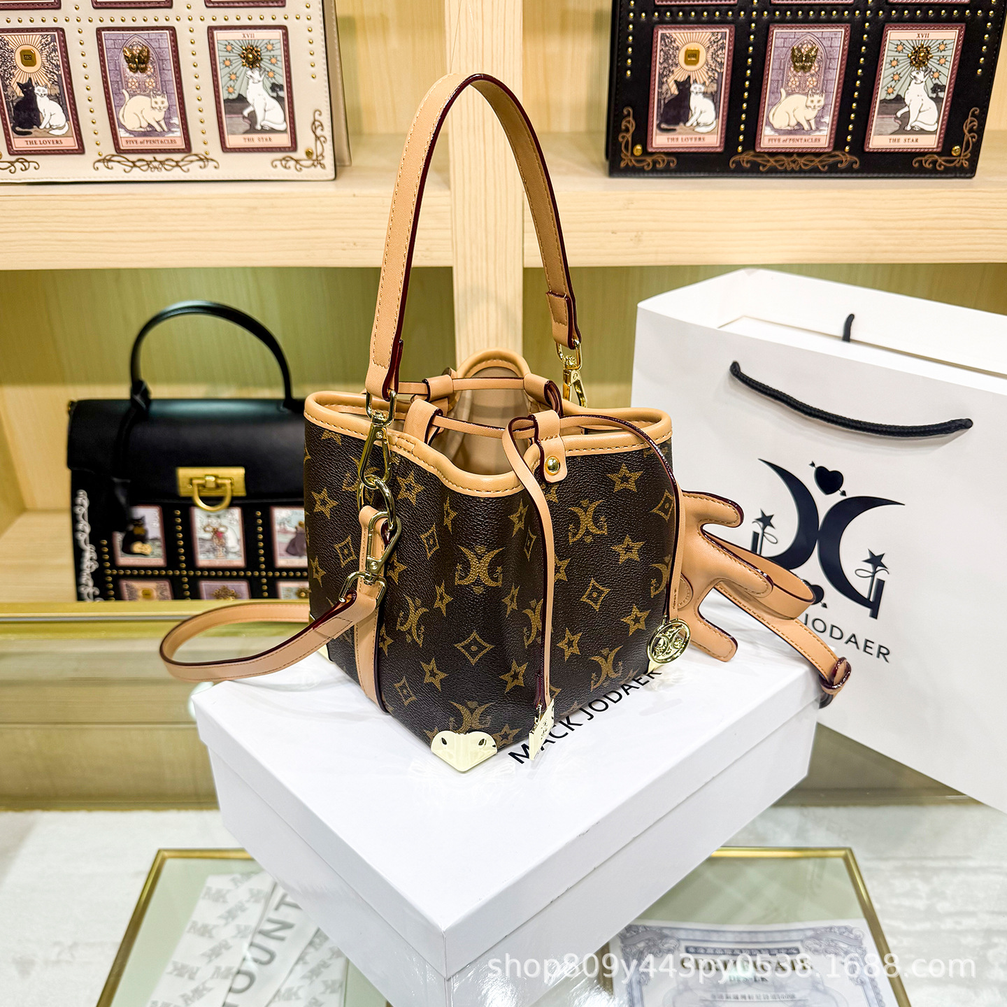 Chic Ladies Crossbody Bag Prem - Women Bags Premium Brands บทวิจารณ์และราคา