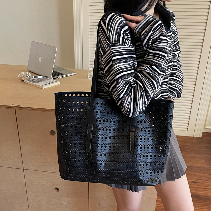 Large Size Shoulder Tote Bags  - Women Bags On Sale บทวิจารณ์และราคา
