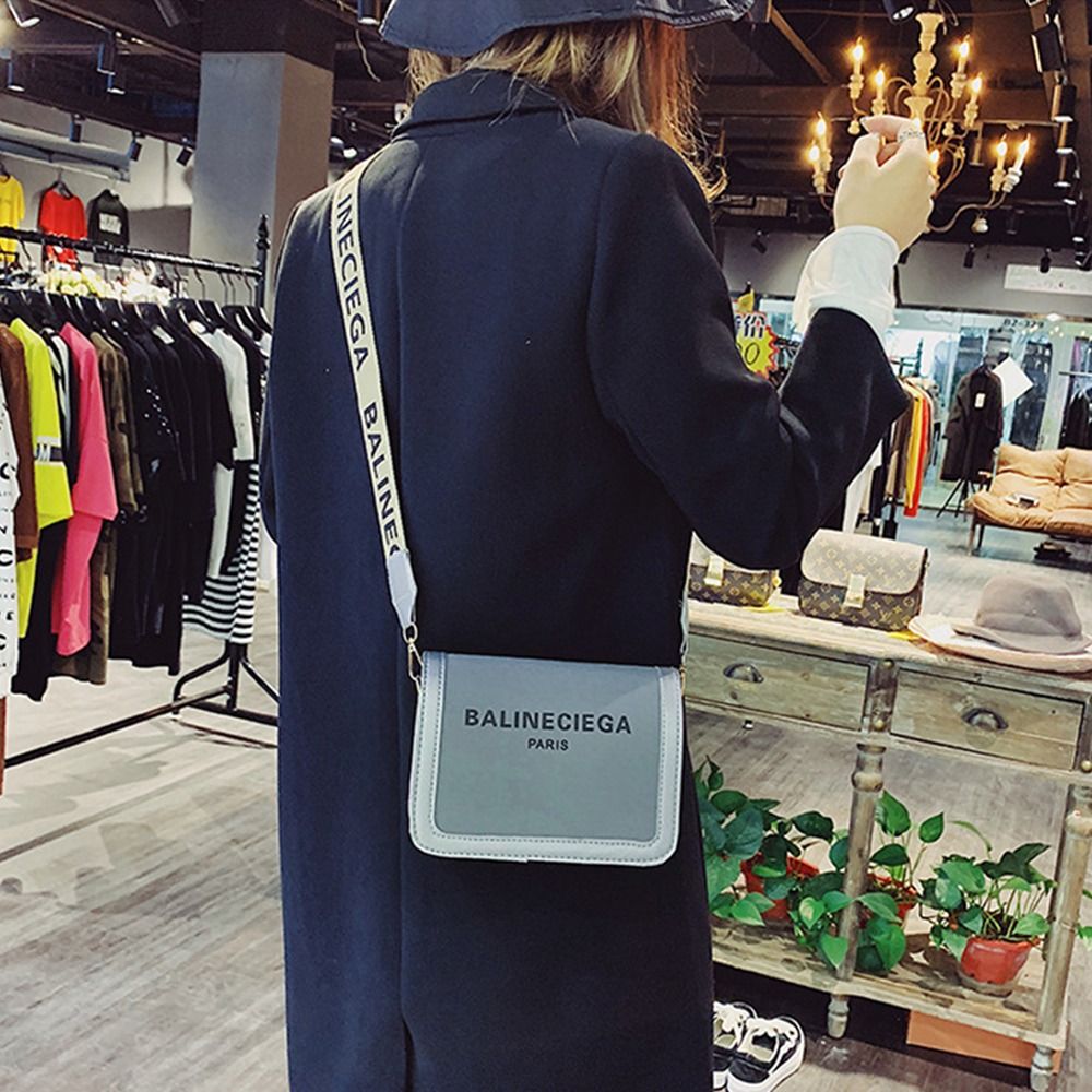 Canvas Shoulder Bag Versatile  - Women Bags Kurt บทวิจารณ์และราคา